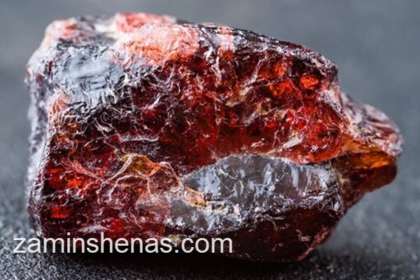 عرضه سنگ های قیمتی تراش نخورده در کرج | زمین شناس